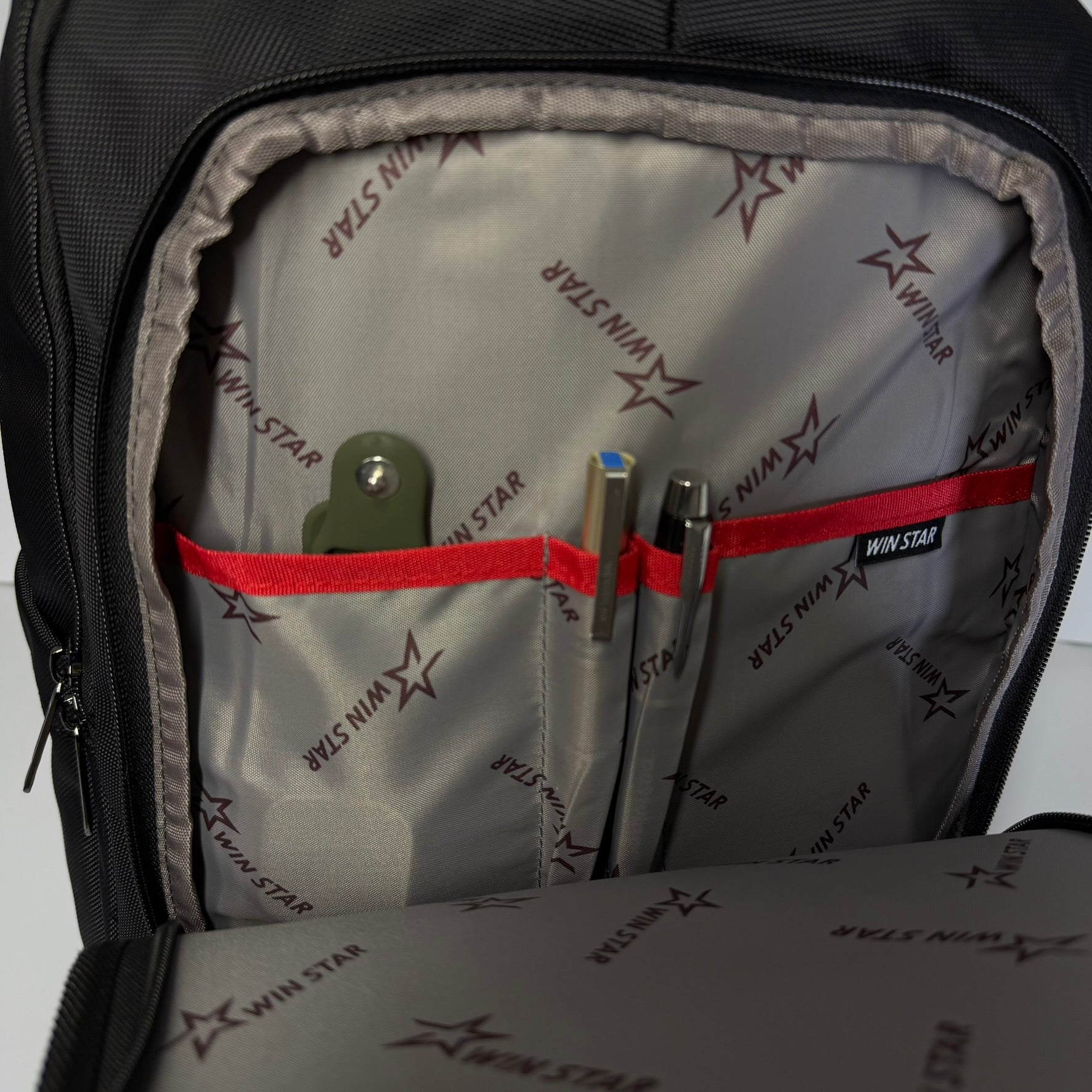 Mochila Ejecutiva WINSTAR SL7001A – Diseño Premium