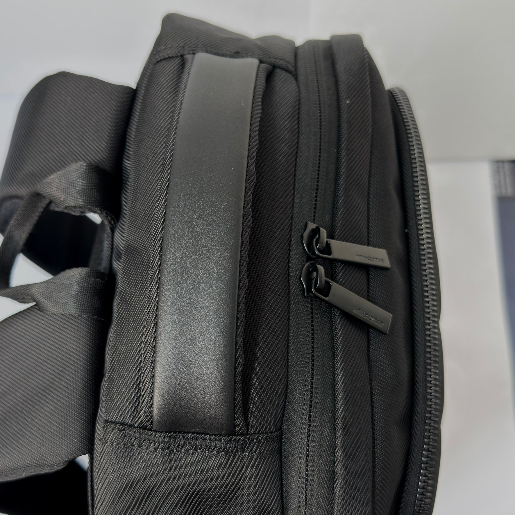 Mochila Ejecutiva WINSTAR SN2236