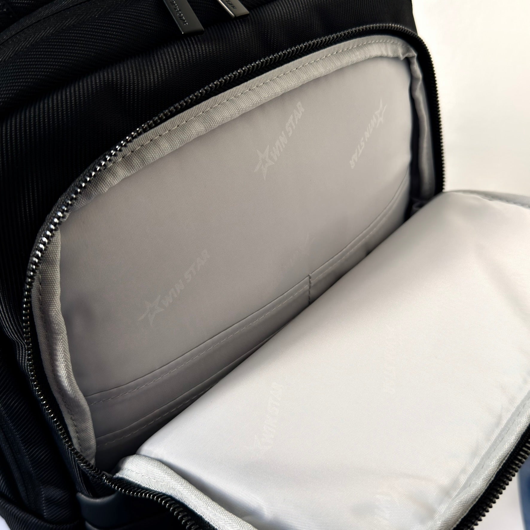 Mochila Ejecutiva WINSTAR SN2236